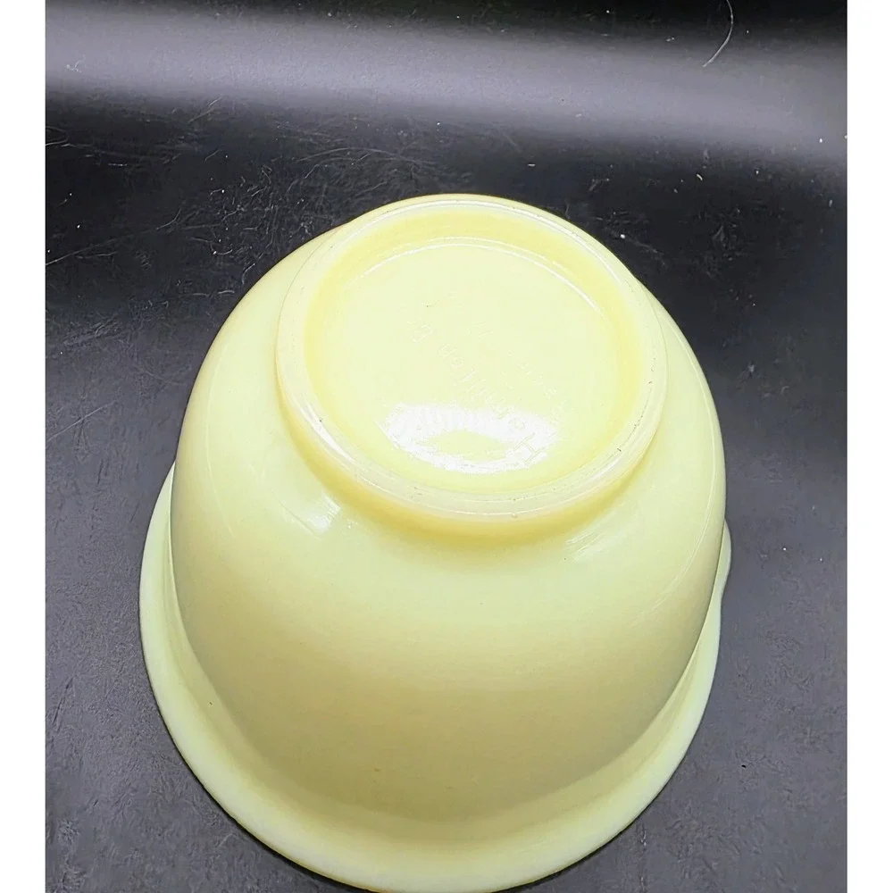 Vintage Hamilton Beach Mixing Bowl Yellow Custard Glass UV Glow 4.75